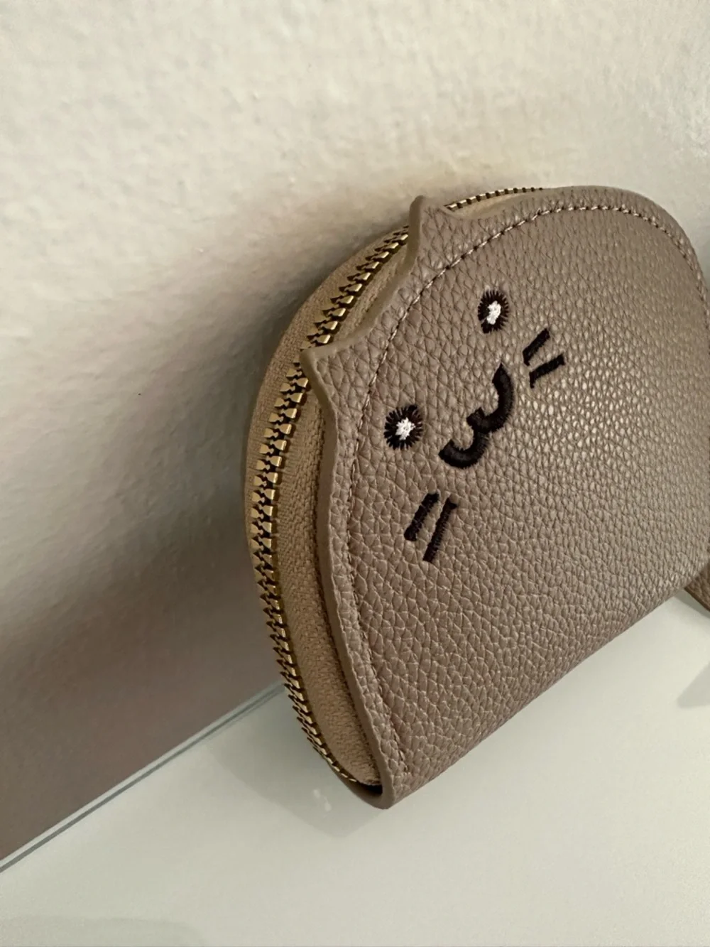 Brown Cat-Shaped Zip Pouch Wallet - Unbranded, coin purse cat.